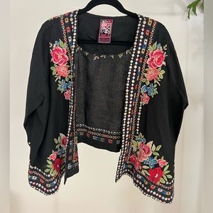 Vtg. Johnny Was LA Black Embroidered Floral Bolero Linen Jacket